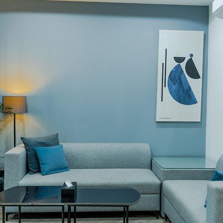 Bedchambers Luxury Apartment Near Golf Course Road 古尔冈 外观 照片