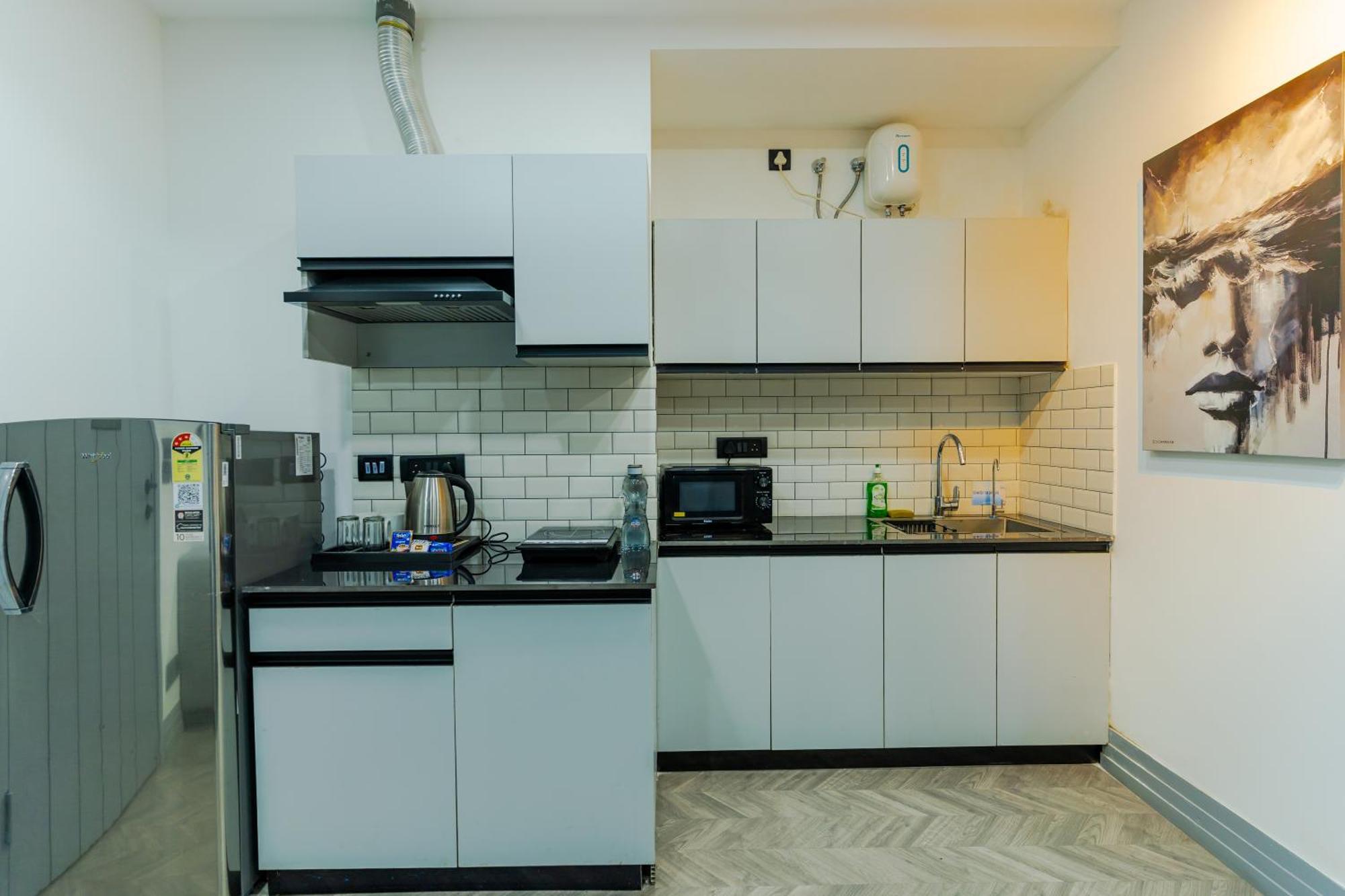 Bedchambers Luxury Apartment Near Golf Course Road 古尔冈 外观 照片