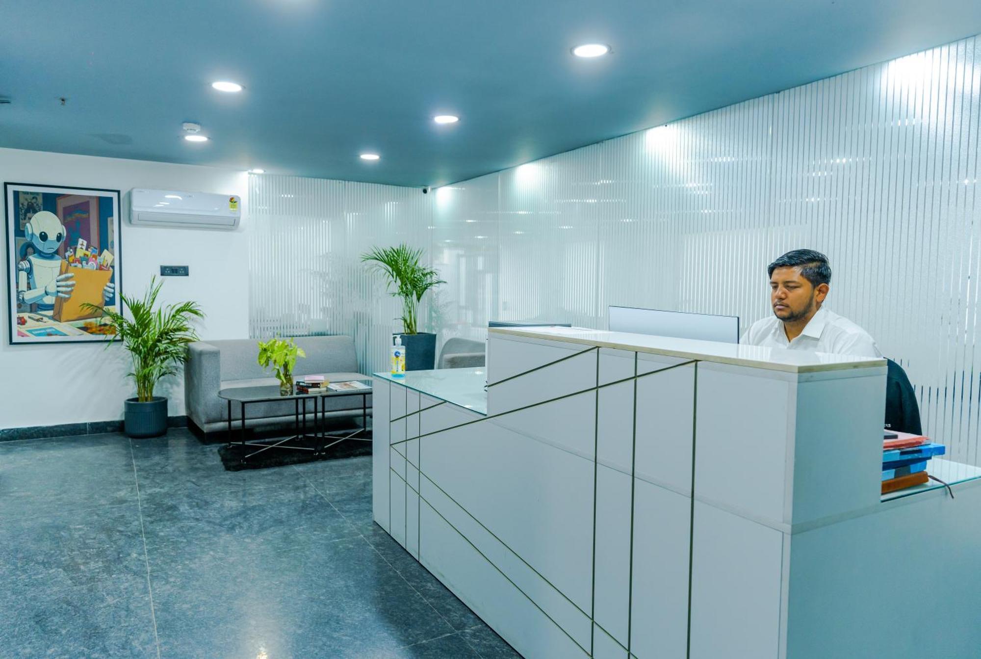 Bedchambers Luxury Apartment Near Golf Course Road 古尔冈 外观 照片