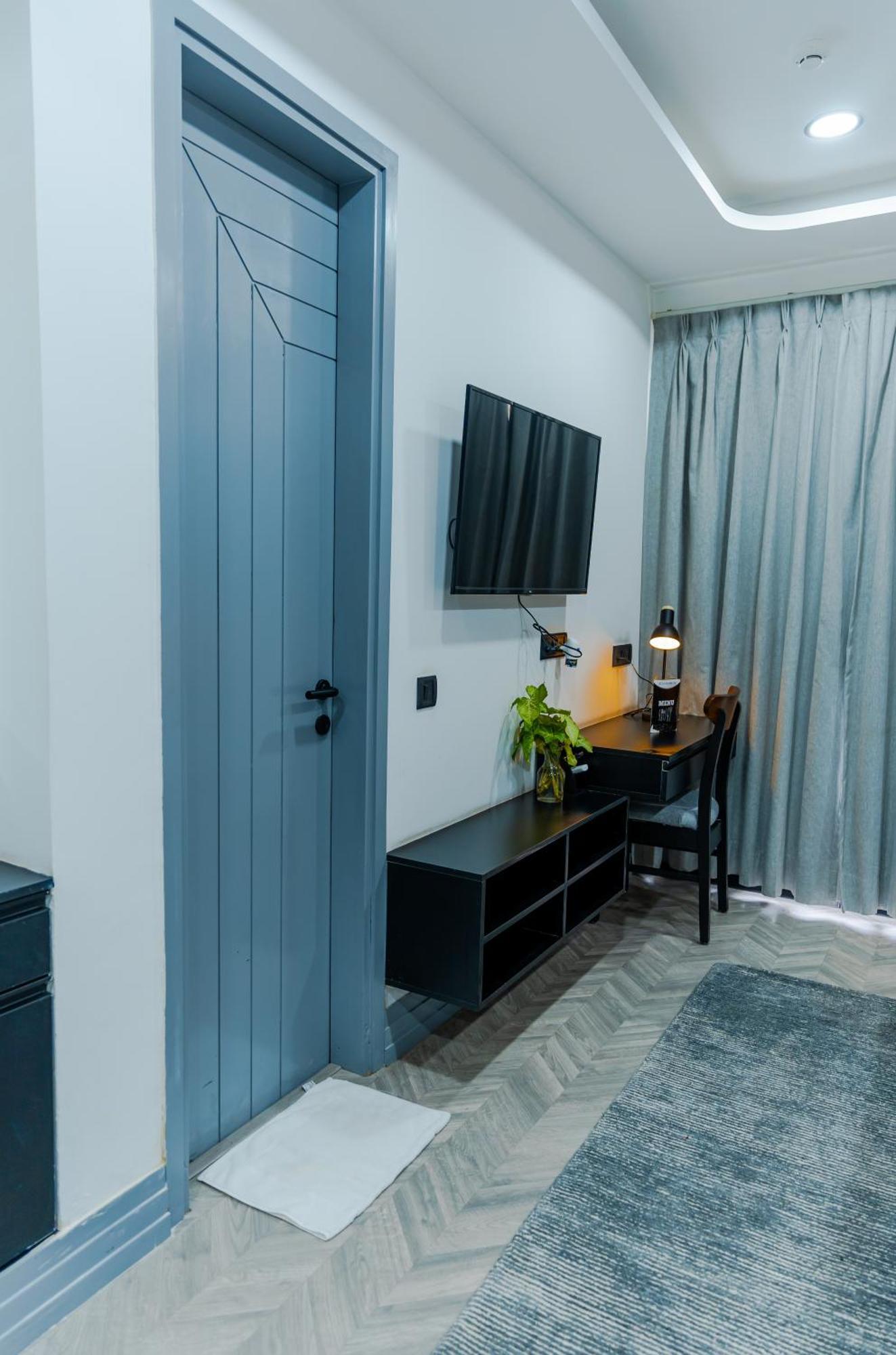 Bedchambers Luxury Apartment Near Golf Course Road 古尔冈 外观 照片